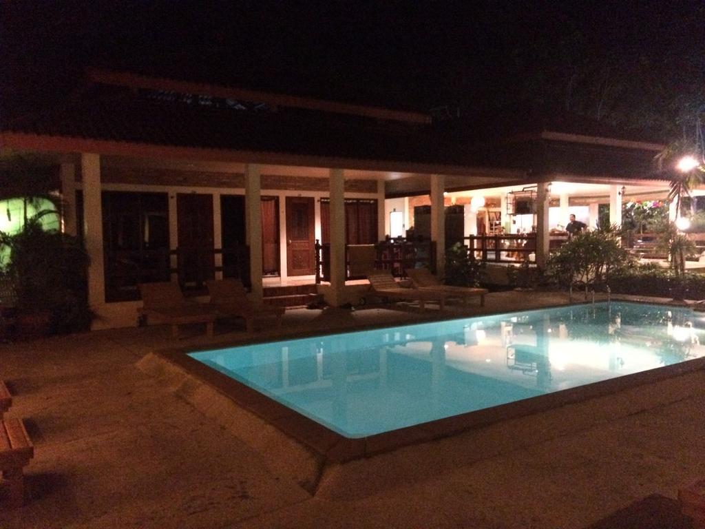 Chaya Resort Ao Nang Екстер'єр фото