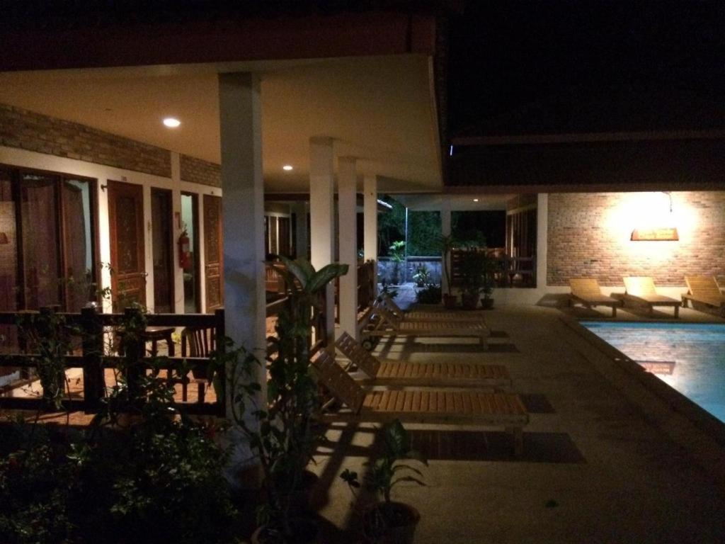 Chaya Resort Ao Nang Екстер'єр фото
